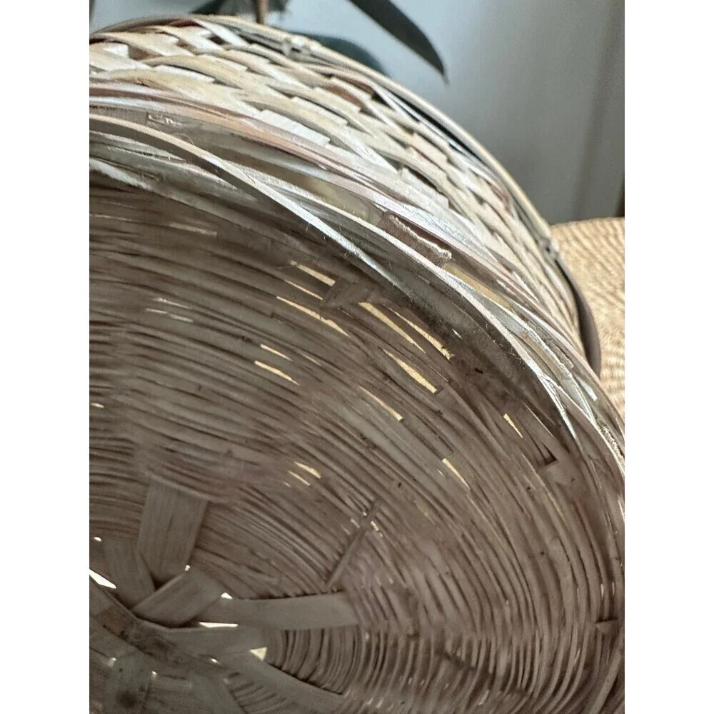 9” diameter circle wicker decorative basket